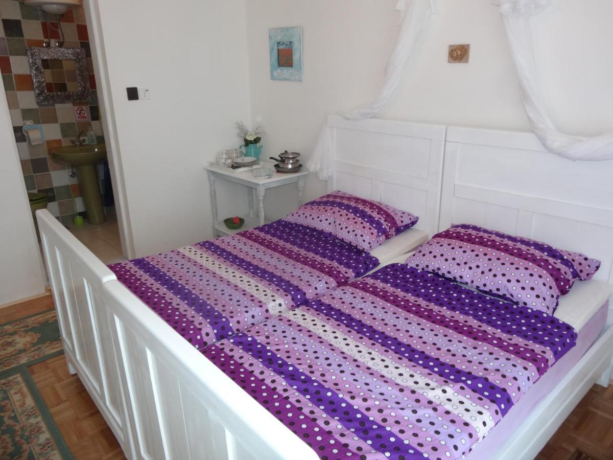 Romantic Room Vir Εξωτερικό φωτογραφία